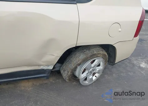 2017 Jeep Compass Latitude Fwd z USA, uszkodzony, nr VIN 1C4NJCEB0HD102756